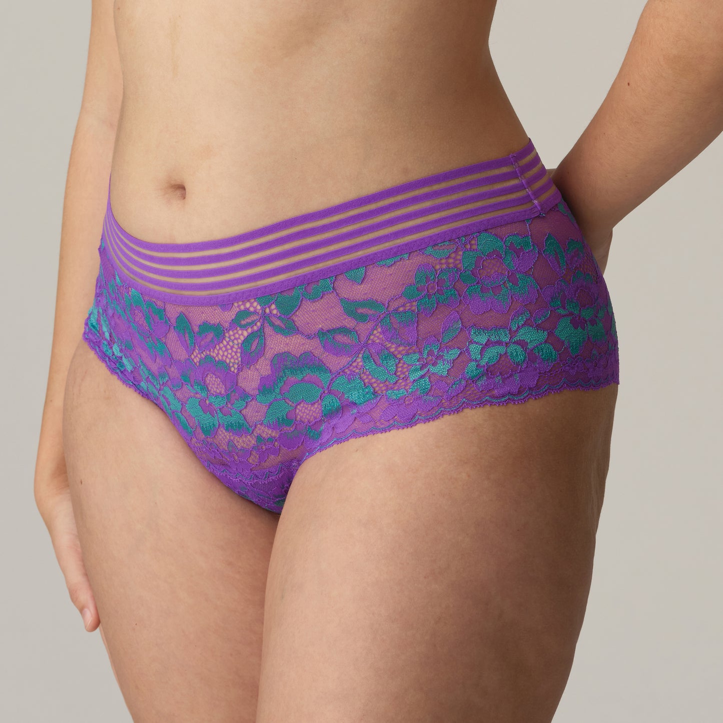 VERAO Short-Hotpants (Italian Acai)