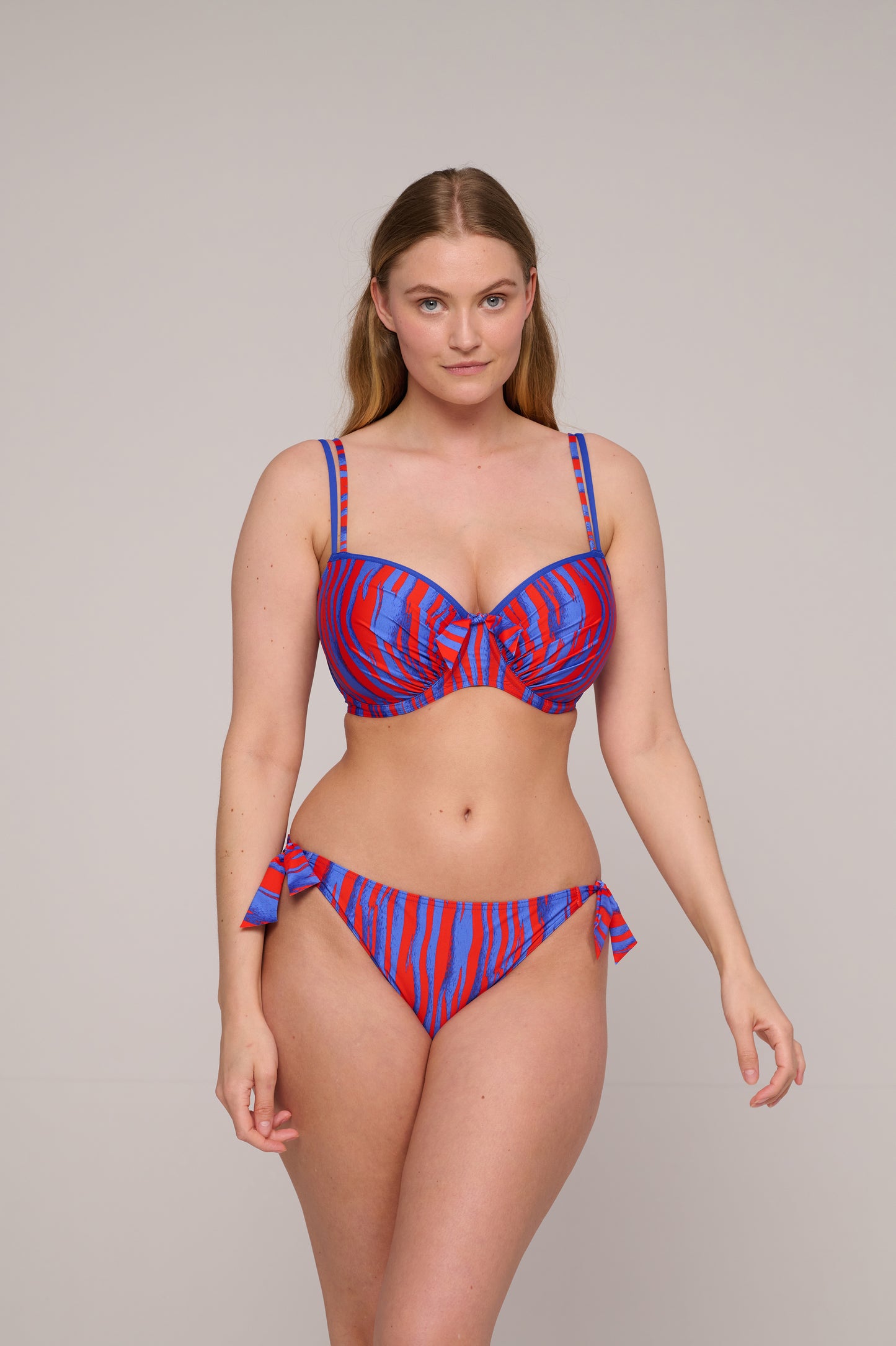 SKUDAI Bikini Hüftslip m. Schnur (Wild Stripes)