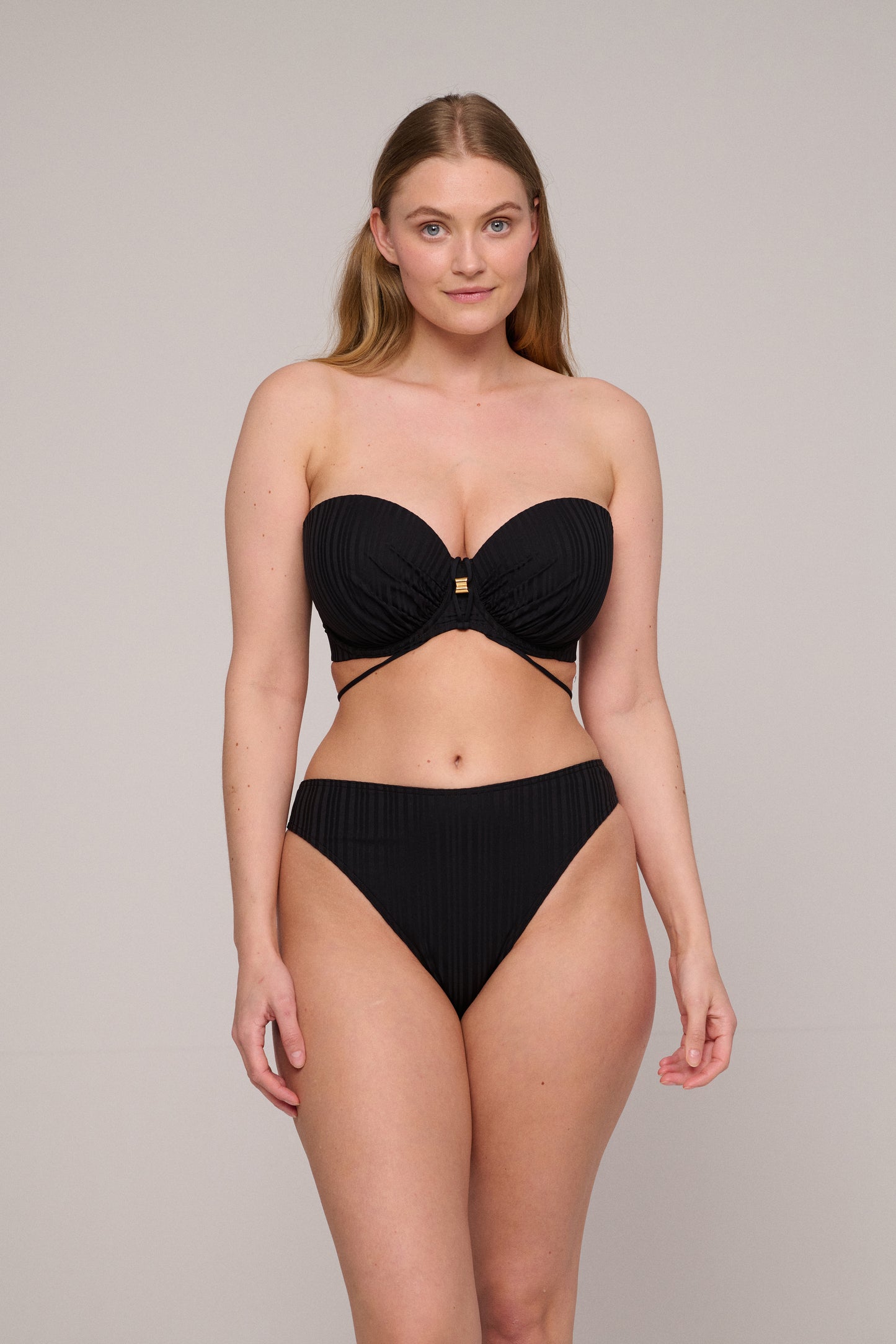 KIRUNA Bikini-Slip Brazilian (Schwarz)