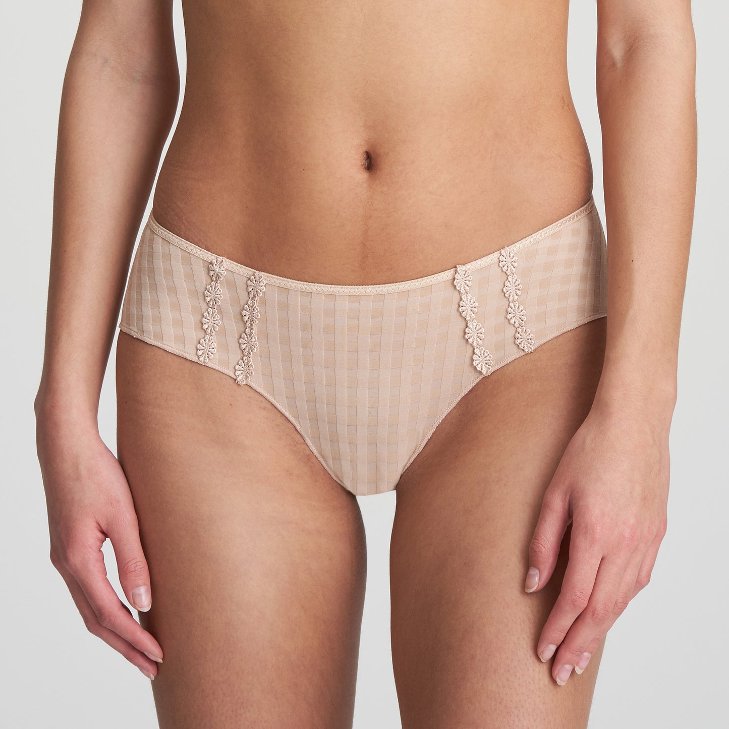 AVERO Hotpants (Caffé Latte) Hautton